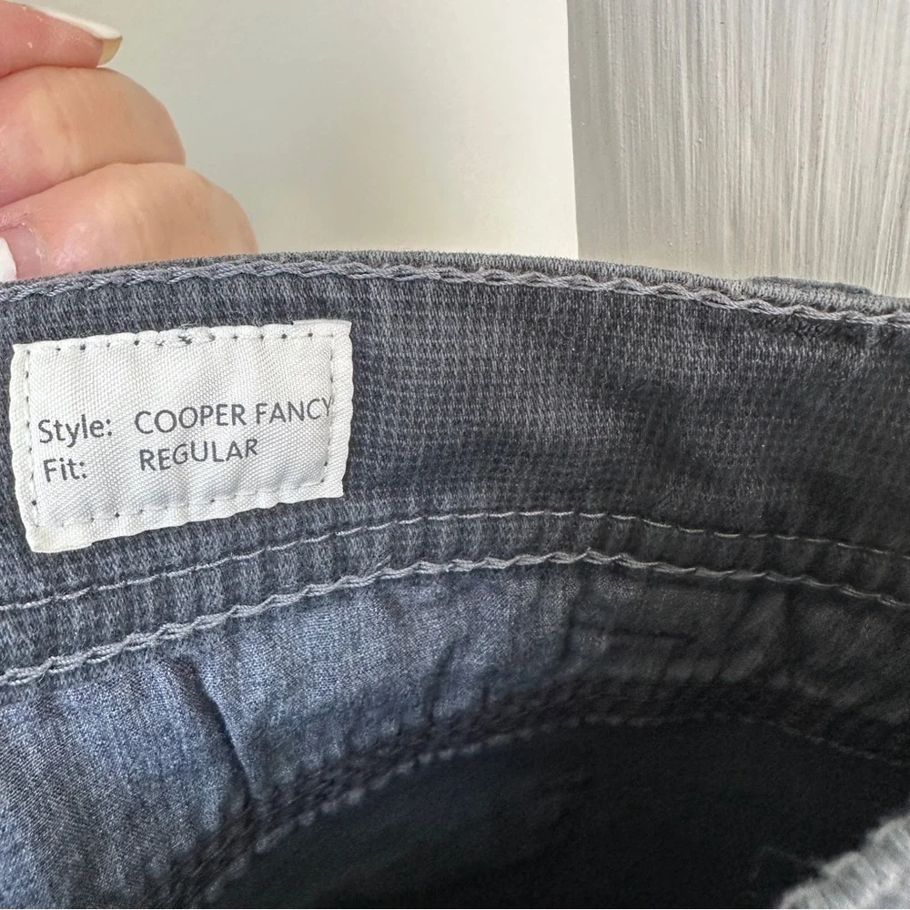 Brax Men’s Cooper Regular Fit Micropattern Five Pocket Navy Pants Size 38